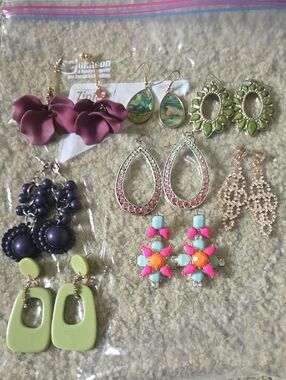 Lot Of Vintage Fashion Earrings
